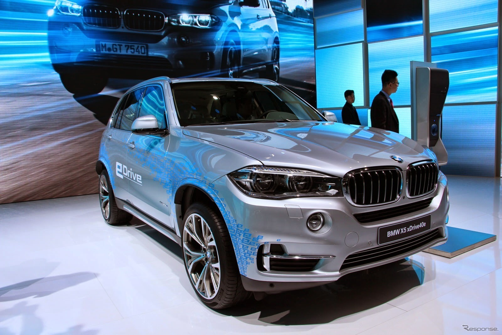 BMW X5 xDrive40e（上海モーターショー15）