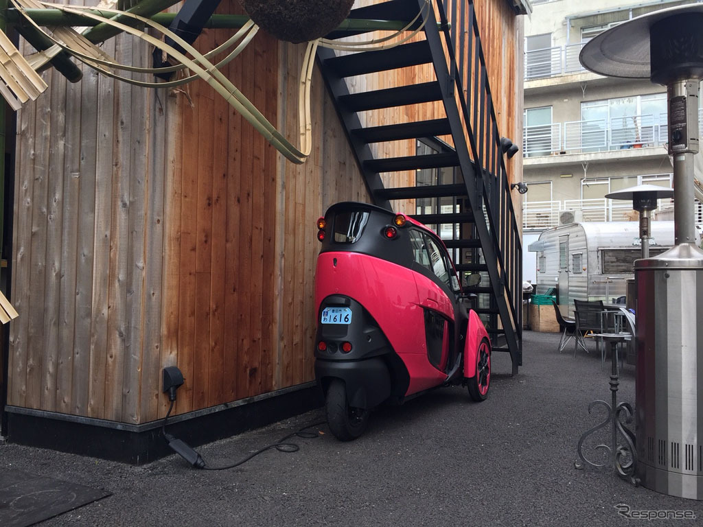 駐車スポット（充電可）