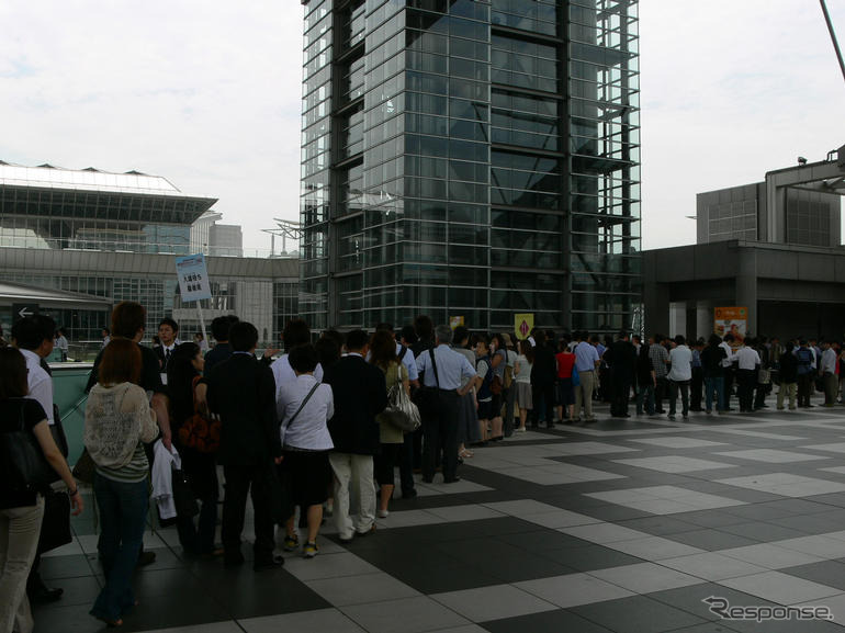 東京おもちゃショー06が開幕、入場に長蛇の列