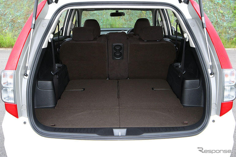 【ホンダ ストリーム 新型発表】シートアレンジがカンタンになった