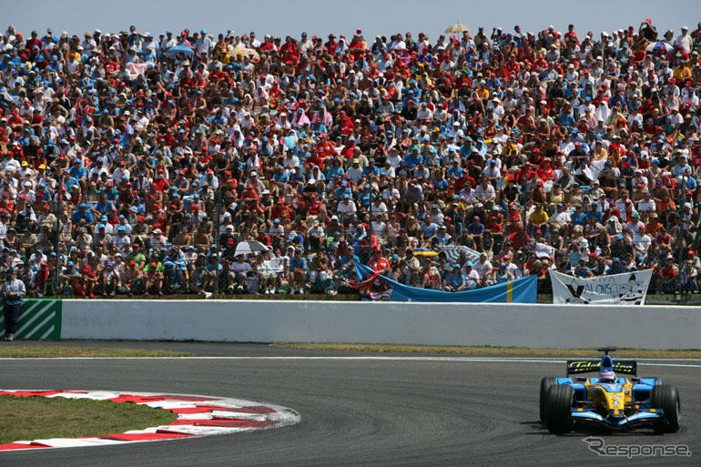 ルノー、作戦変更で2位を死守…フランスGP