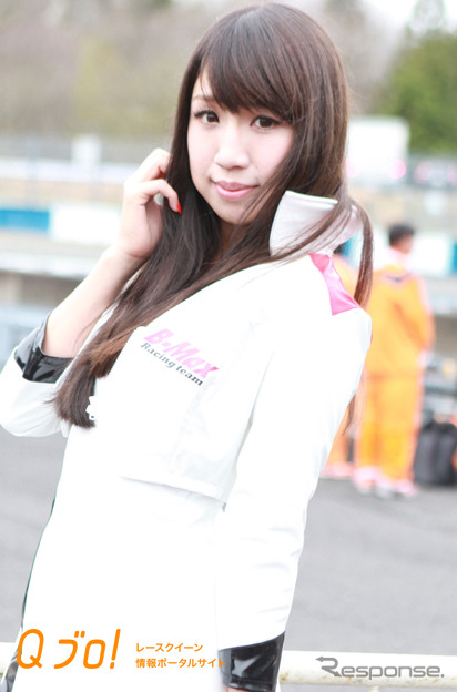 スーパーGT『B-MAX NDDP Racing Girl』・真山明梨
