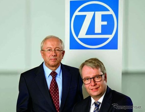 TRWのジョン・C・プラント社長兼CEOとZFのステファン・ゾンマーCEO