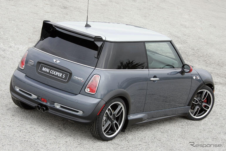 【写真蔵】限定2000台のバカッ速MINI …加速