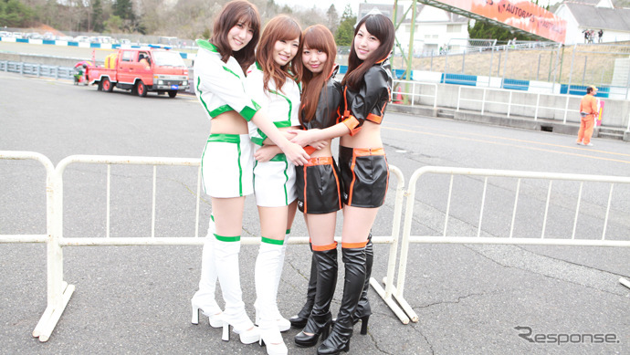 スーパーG『SKT EXE レースクイーン』立花あゆみ・木崎あさみ・桜木渚・吉岡仁奈