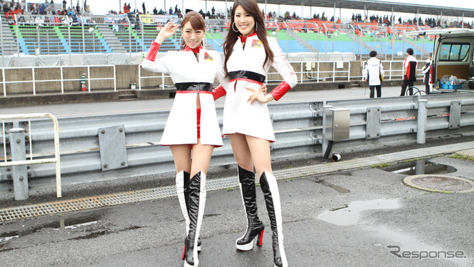 スーパーGT『Jms garage girls』吉江幸貴・高比良渚