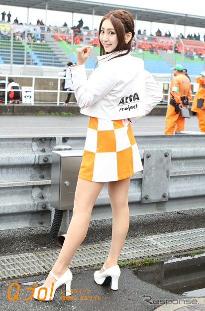 スーパーGT『ARTA GALS』葉月まりか・栗沢綾乃・田中梨乃・森脇亜紗紀