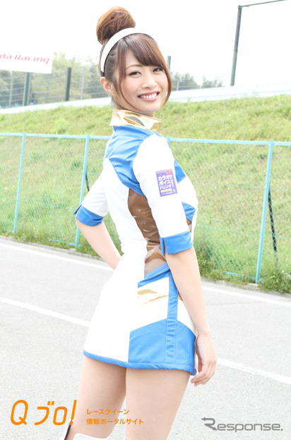 スーパーフォーミュラ『Raffinee レースクイーン』古川真奈美