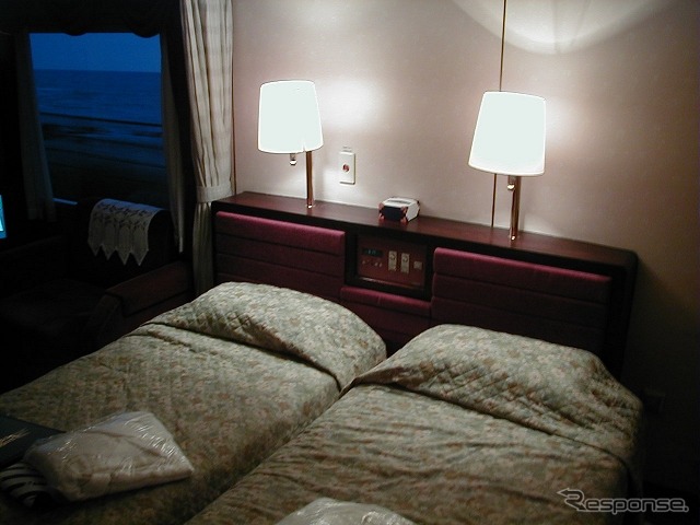 『特別なトワイライトエクスプレス』の客室は全てA寝台個室「スイート」「ロイヤル」になる。写真は「スイート」。