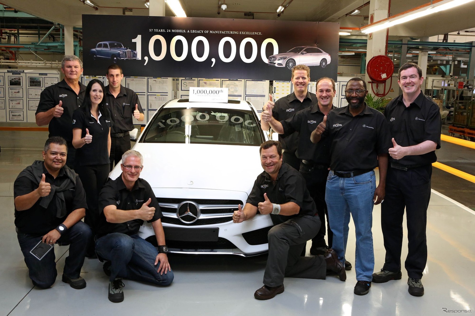 メルセデスベンツ の南アフリカ工場で乗用車の累計生産100万台目となったCクラス