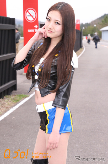 スーパー耐久シリーズ2015『adenuレーシングガールズ』小林レイミ・青木麻璃奈