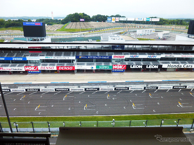 国際レーシングコースを一望できるVIPスイートでセレブと同じ気分でパーティもできる