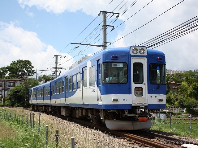 フォトコンテストの応募は9月末まで受け付ける。写真は富士急行線を走る1200形。