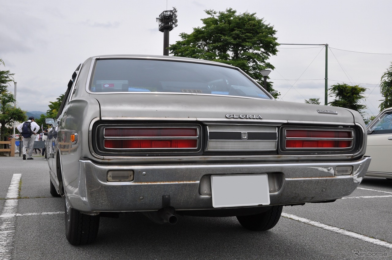 日産 グロリア スーパーデラックス
