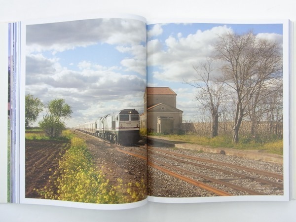 『THE JOURNEY：THE FINE ART OF TRAVELLING BY TRAIN』GESTALTEN