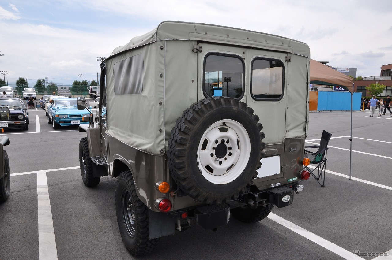 1977年 三菱 ジープ J-26