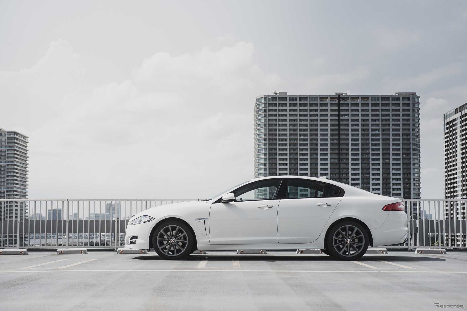 ジャガー XF Rスポーツ