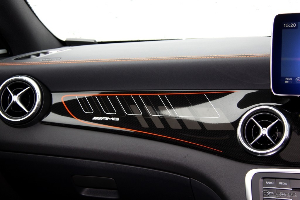 メルセデスAMG CLA45 4MATICシューティングブレークオレンジアートエディション