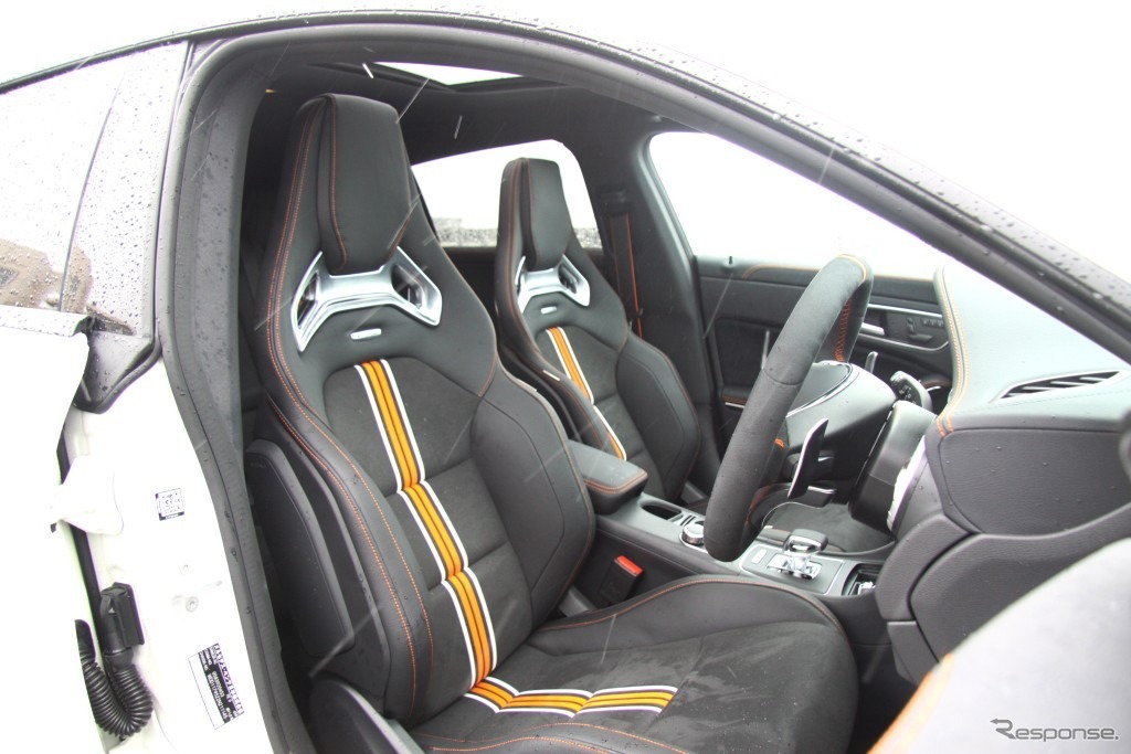 メルセデスAMG CLA45 4MATICシューティングブレークオレンジアートエディション