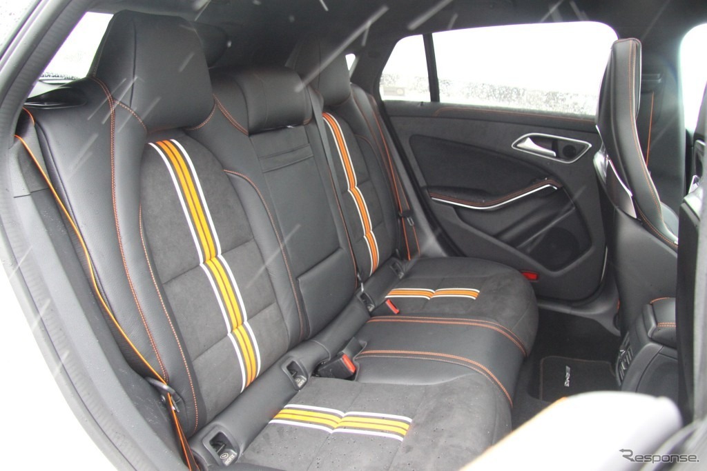 メルセデスAMG CLA45 4MATICシューティングブレークオレンジアートエディション