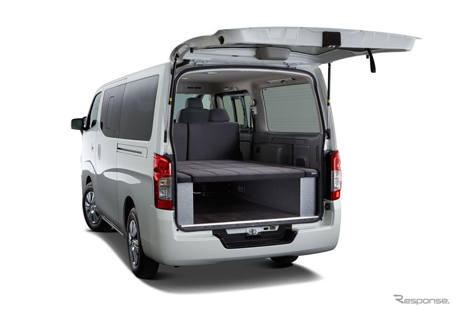 日産 NV350キャラバン トランスポーター（参考画像）