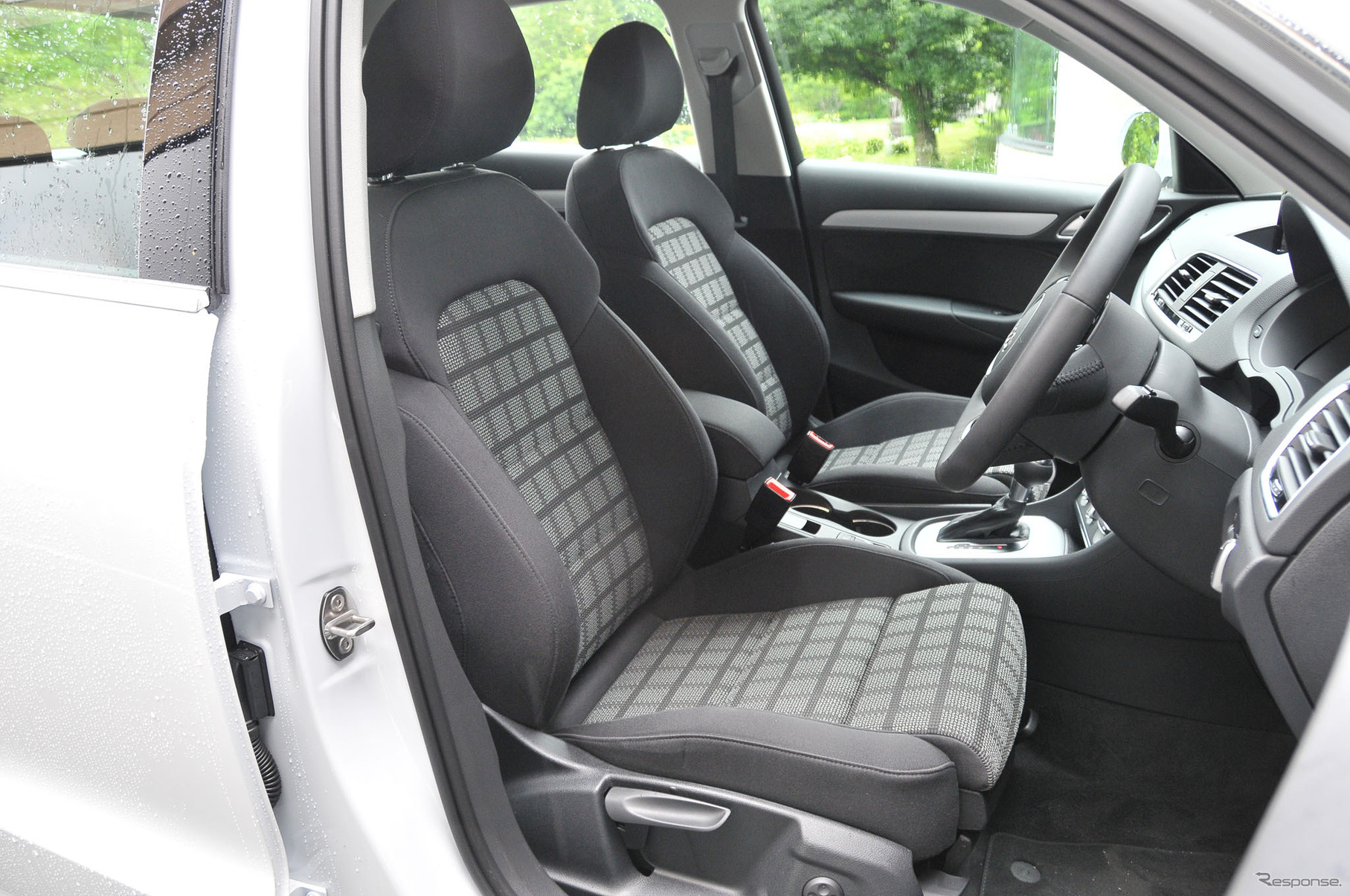 アウディ Q3 2.0TFSI クワトロ