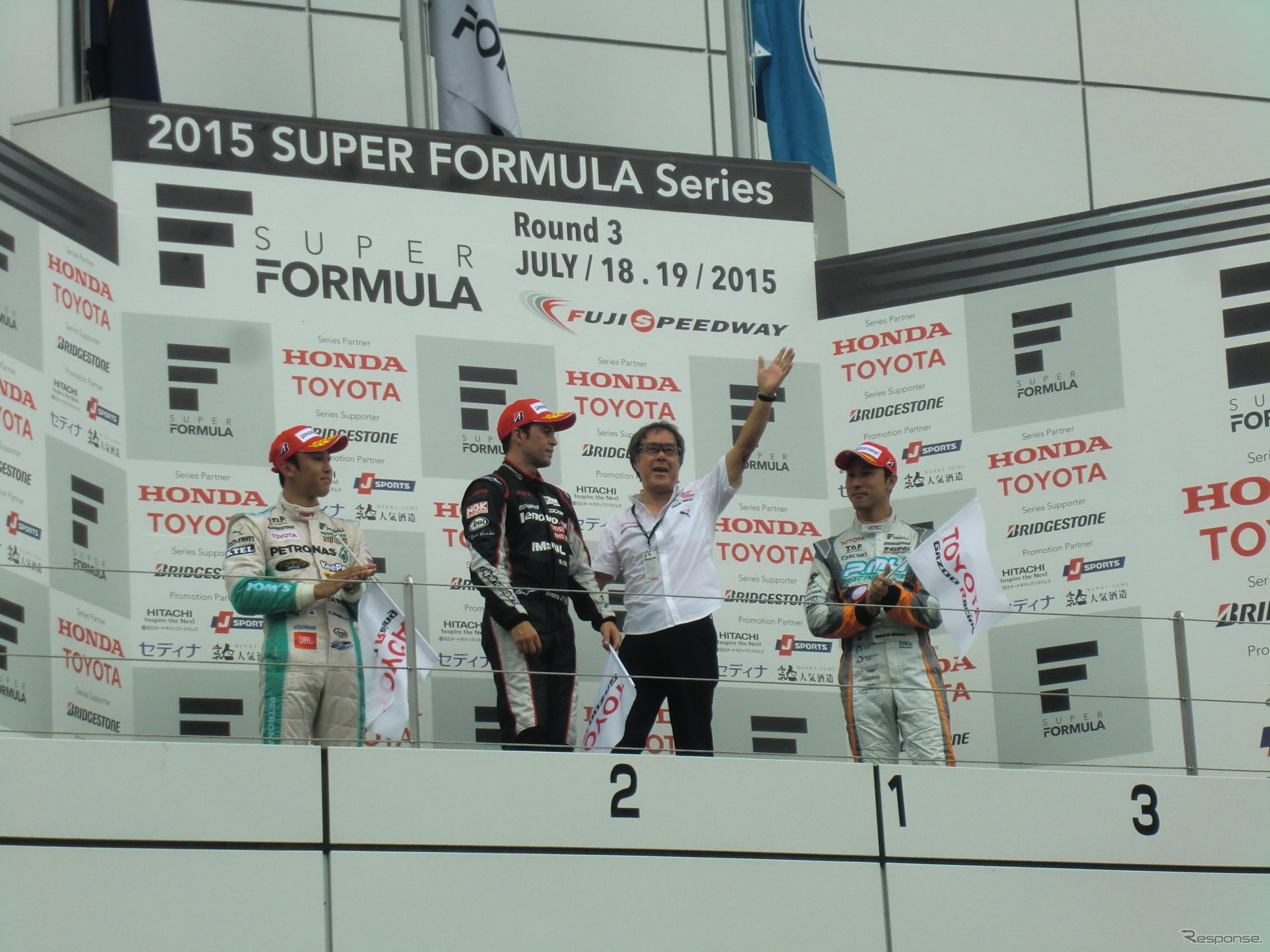 スーパーフォーミュラ第3戦の表彰式。