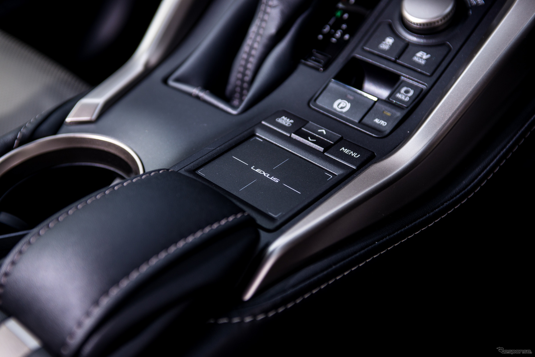 レクサス NX300h Fスポーツ（参考画像）