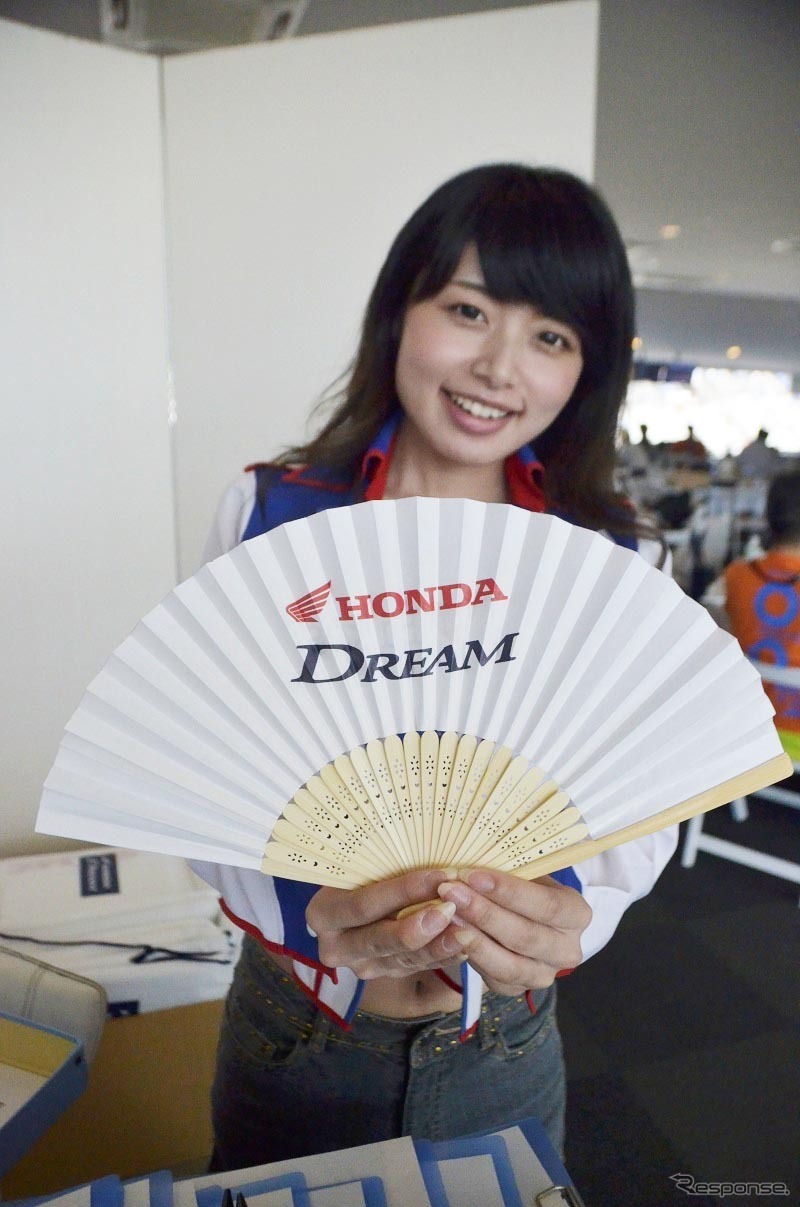 鈴鹿8耐 サーキットの女神たち