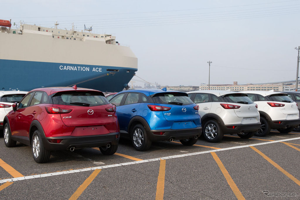 マツダ CX-3 の船積み風景
