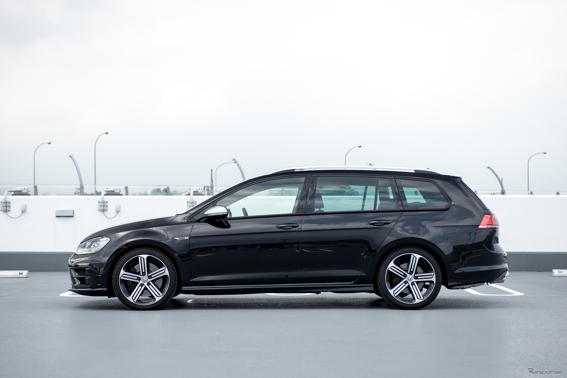 VW ゴルフ R ヴァリアント