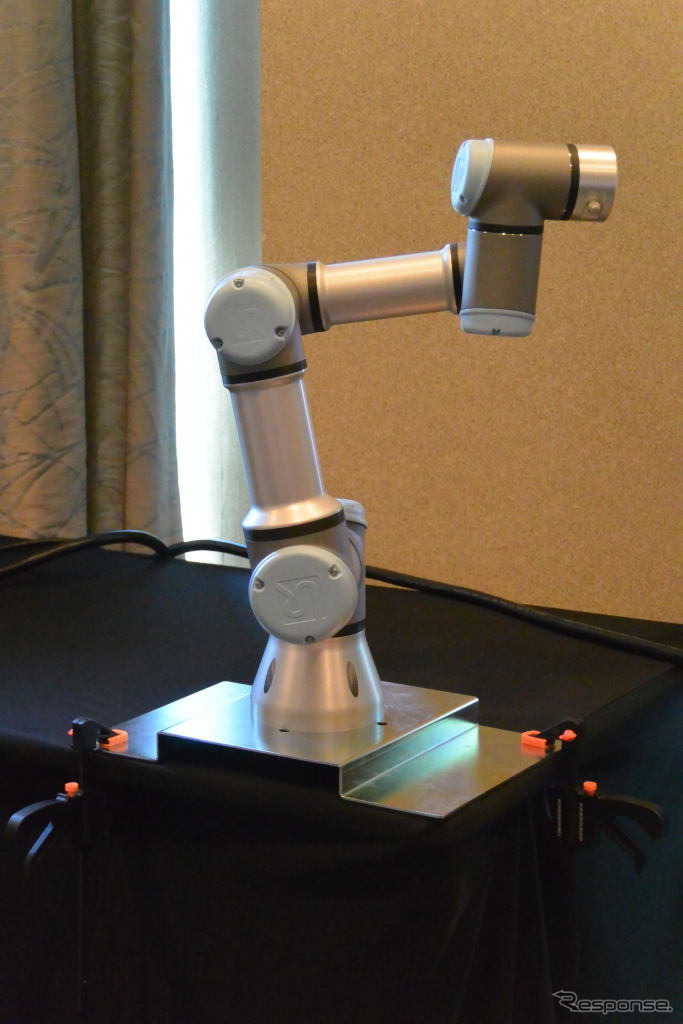 UR3 ロボットアーム本体