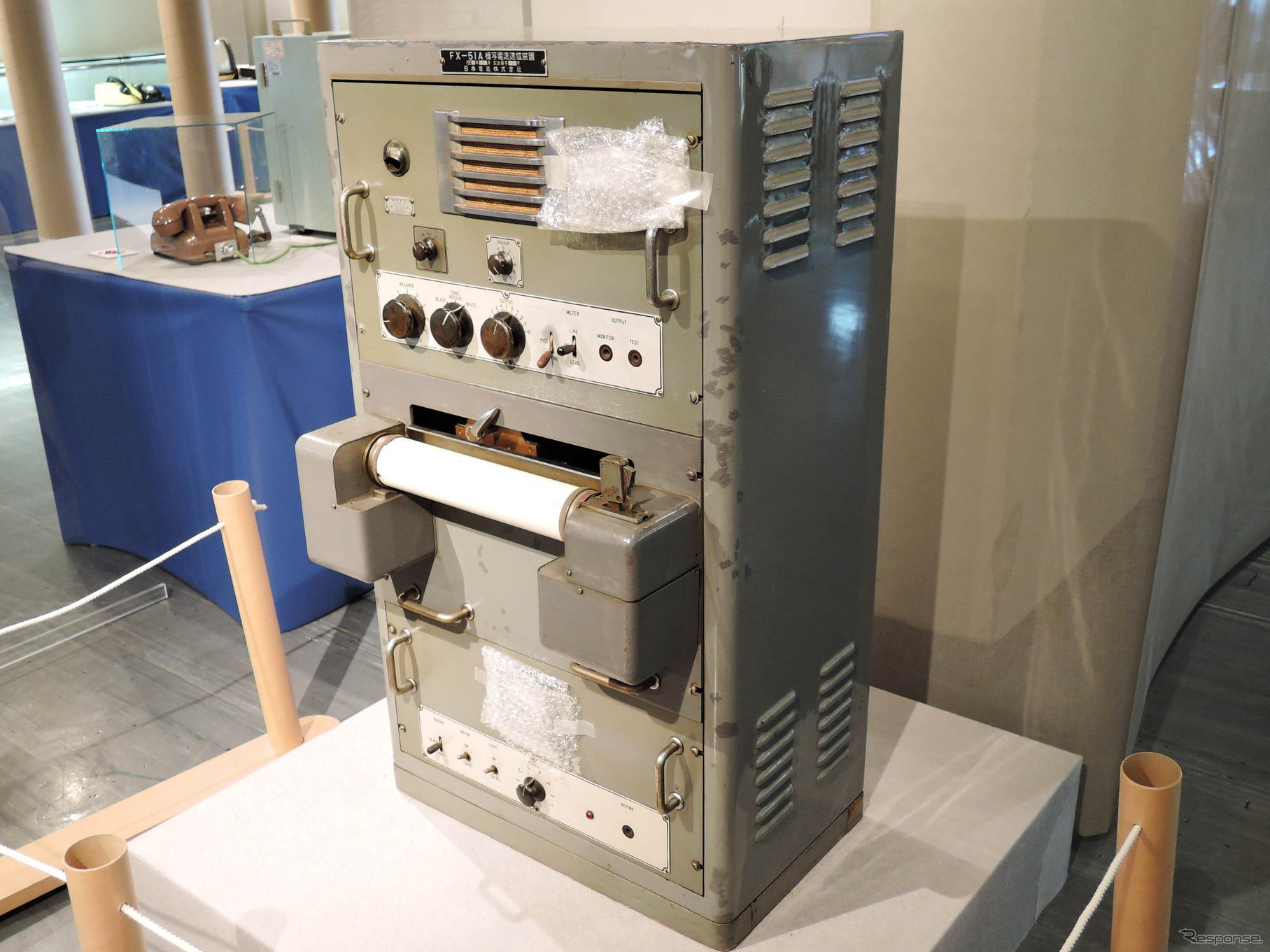 1953年に日本電気が発売した「模写電送装置」（テレコミ湖）
