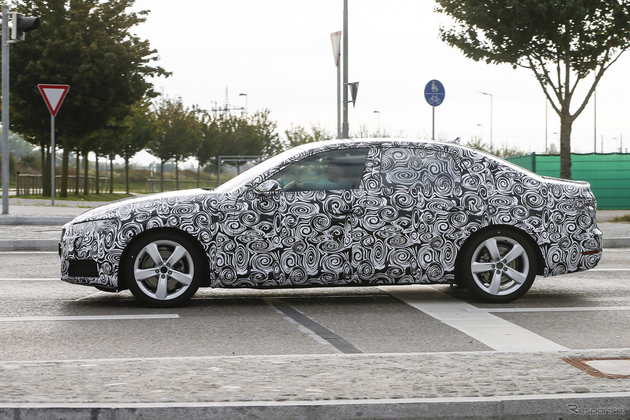 アウディ A4 開発テスト車両（2014年11月時点）