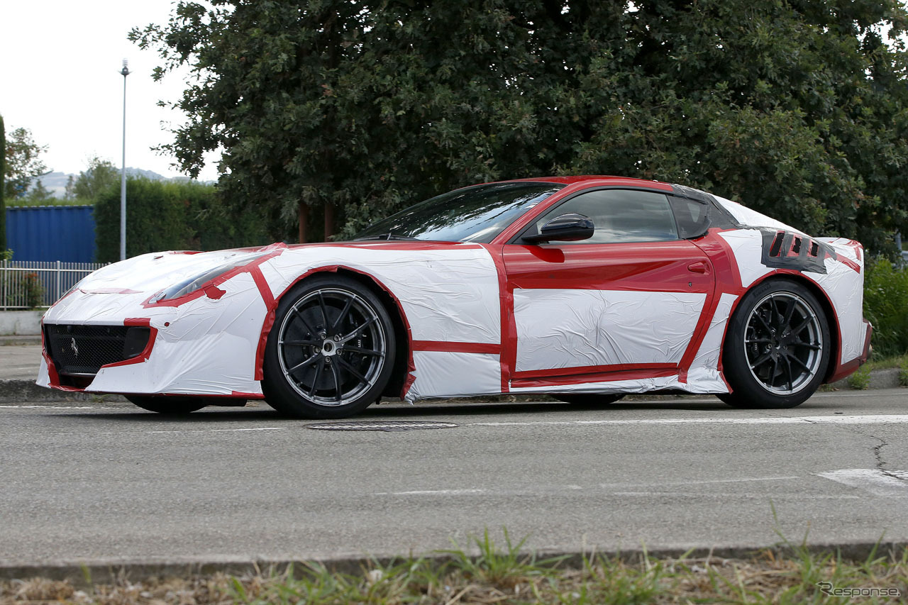 フェラーリ F12 GTO スクープ写真