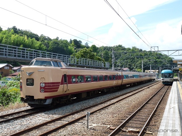 南紀・北近畿地区の特急で運用されてきた381系は289系の投入により運行を終了する。写真は北近畿地区の381系。