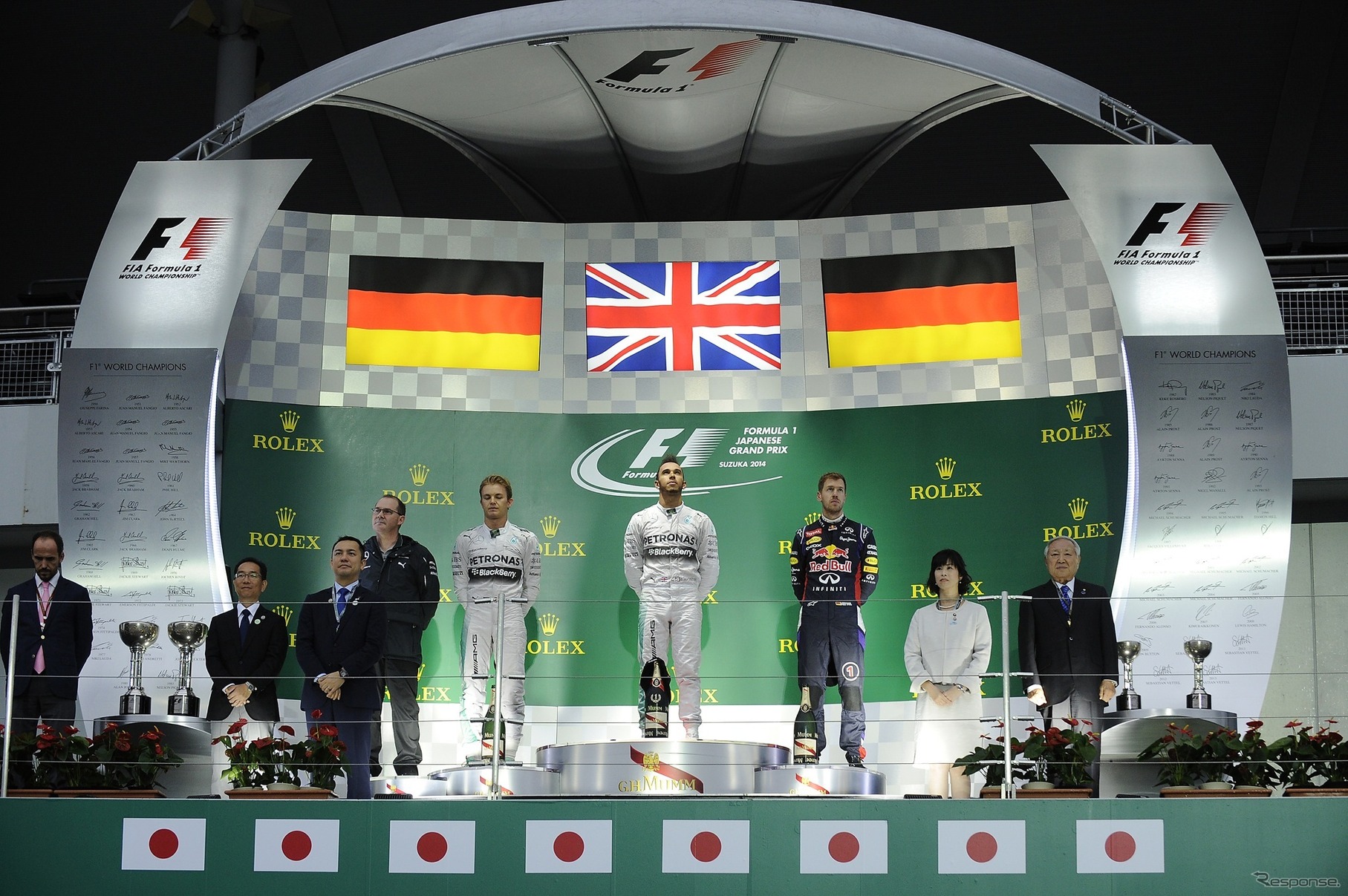 2014年F1日本GPの表彰式。L.ハミルトンが優勝を飾った。