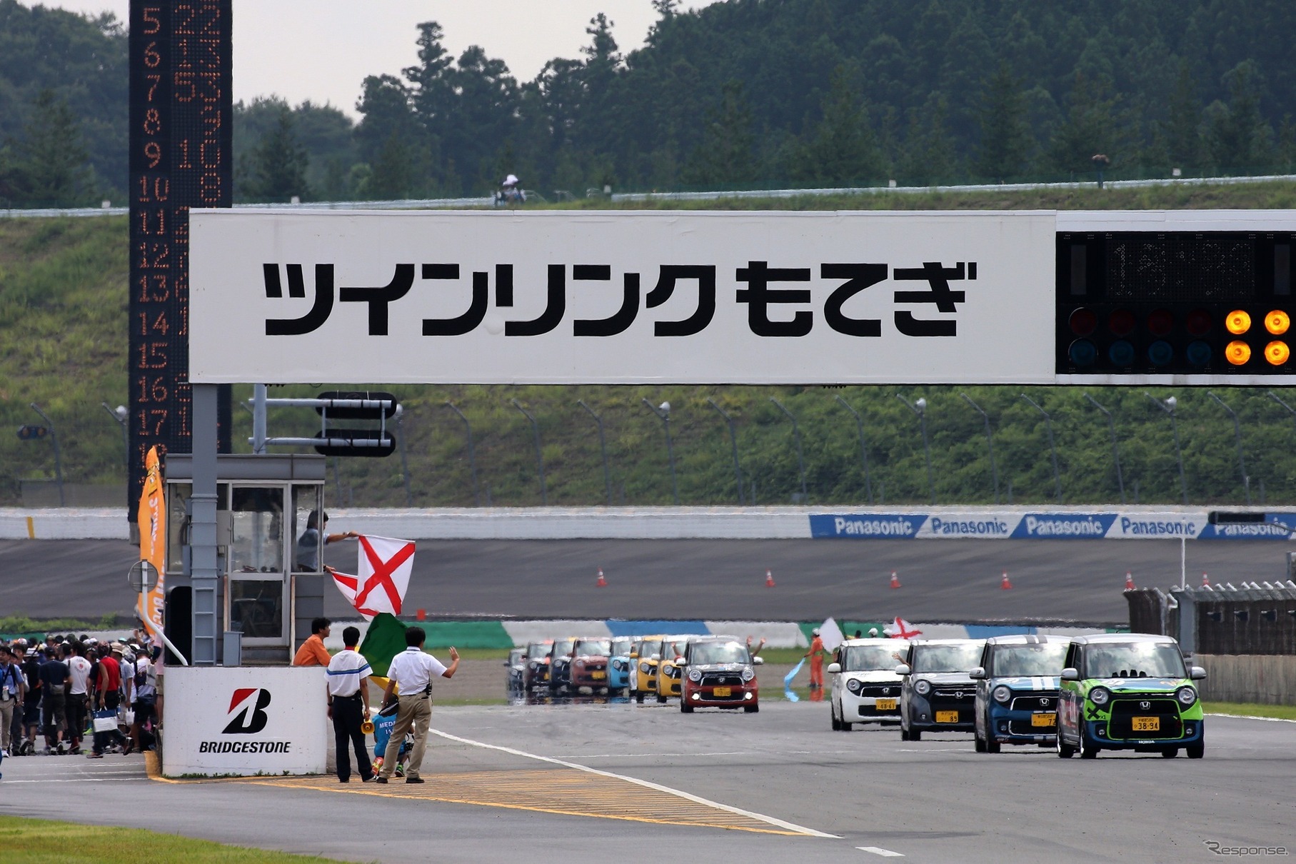 この日はホンダN-ONEのオーナーズパレードも行なわれている。