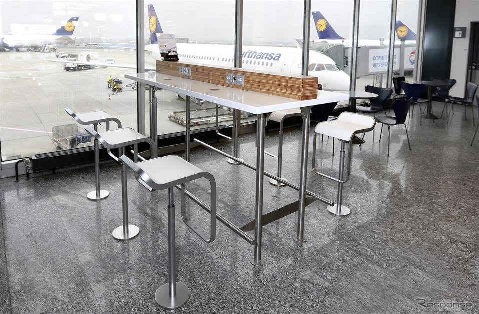 フランクフルト空港、無料コンセント5000口を設置