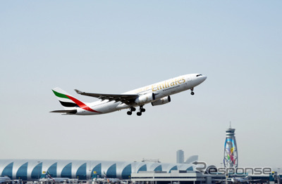 ドバイ国際空港から飛び立つA330-200