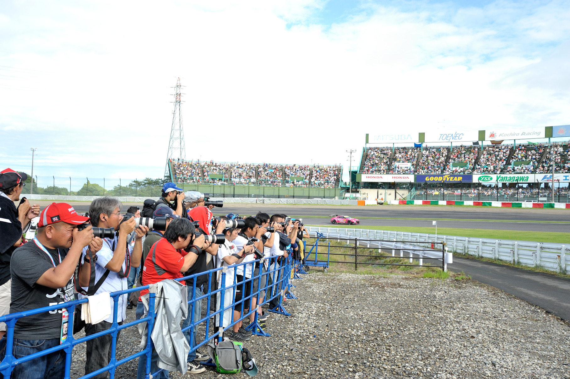 2コーナーの激感エリアの風景（SUPER GT 第5戦）