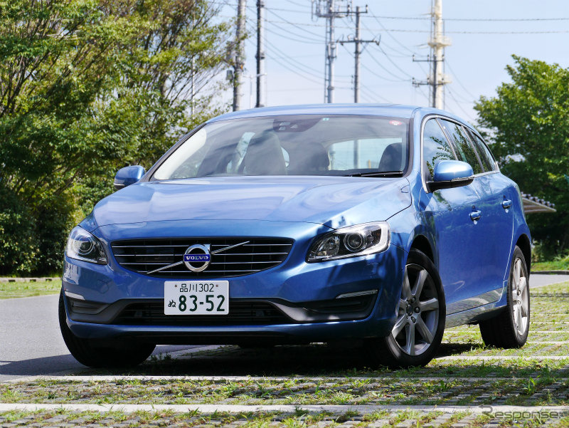 ボルボ V60 D4