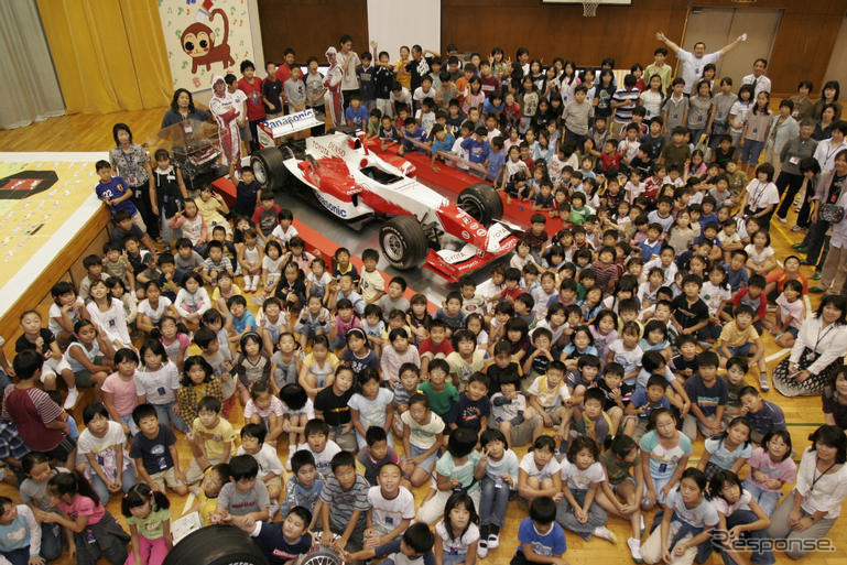 【F1の学校】開校式：日本初!?　キッズは大喜び