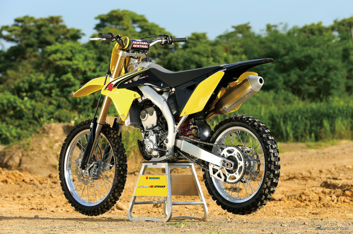 【スズキ RM-Z250 試乗】スタートダッシュでレースを有利に戦える…青木タカオ