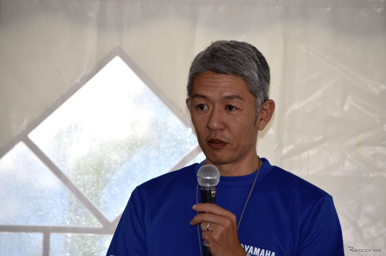 ヤマハ発動機株式会社 MC事業本部商品企画グループの主査・樋口 健氏。メディア向け試乗会にて。