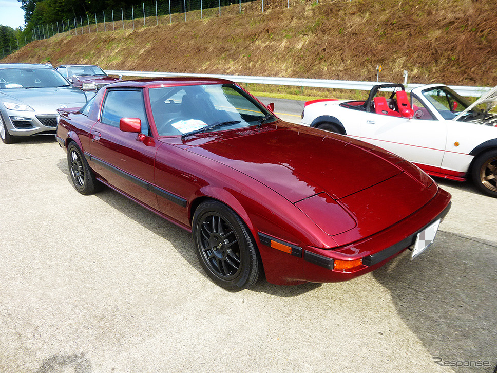 サバンナRX-7（広島・三次試験場50周年マツダファンミーティング、9月20日）