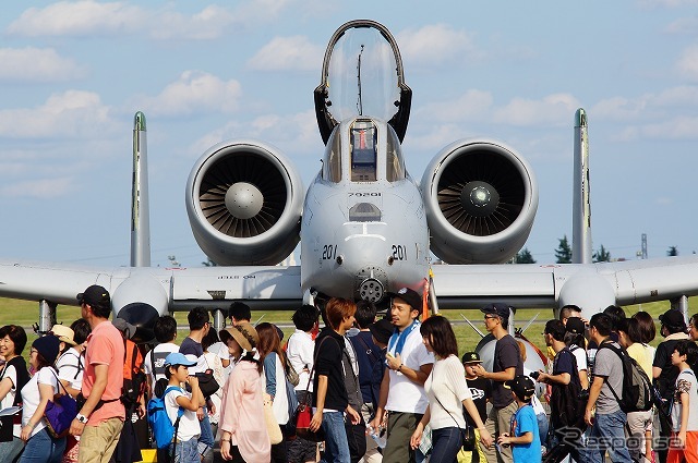 近接航空支援専用機の「A-10」は在韓米軍の機体。