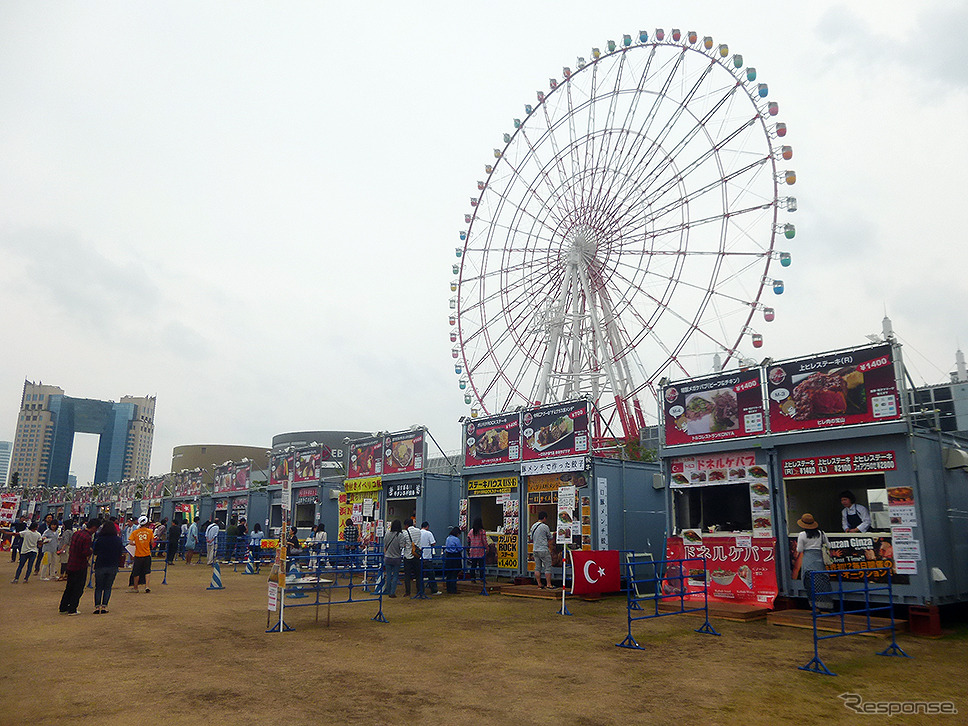 東京・台場の「肉フェス ODAIBA 2015秋」で9月27日まで実施されている「肉料理にあう日本酒」6銘柄無料試飲コーナー