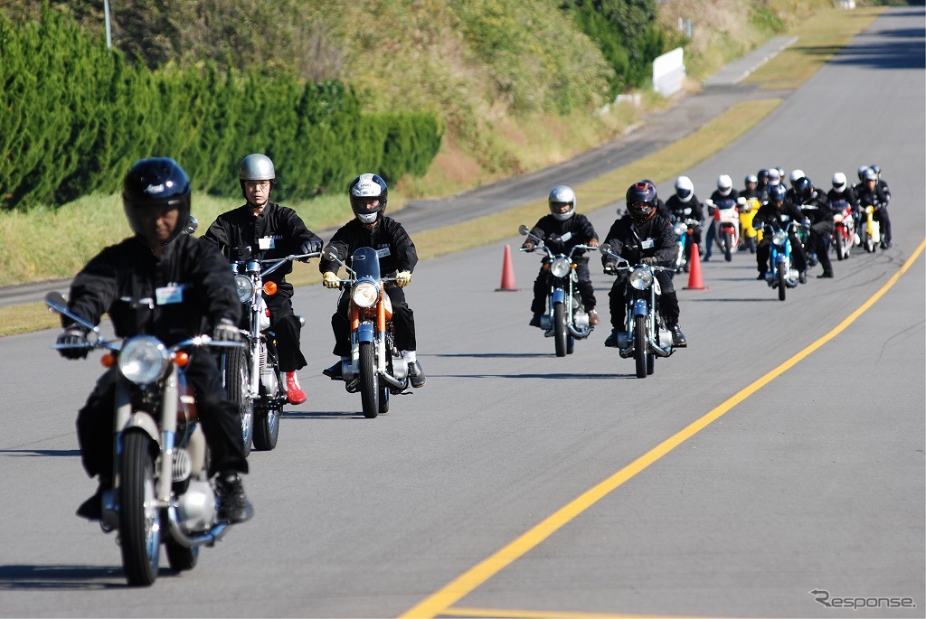 ヤマハ歴史車両デモ走行会・見学会（2008年）