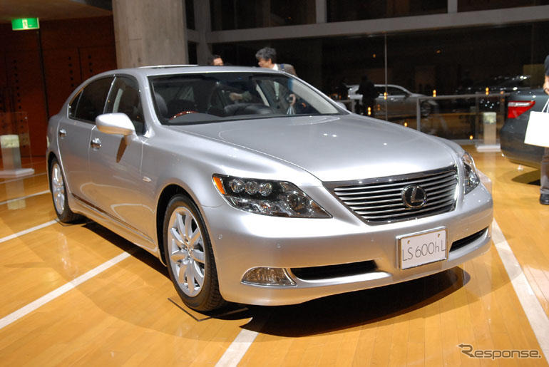 【レクサス LS 新型発表】ロングボディは?